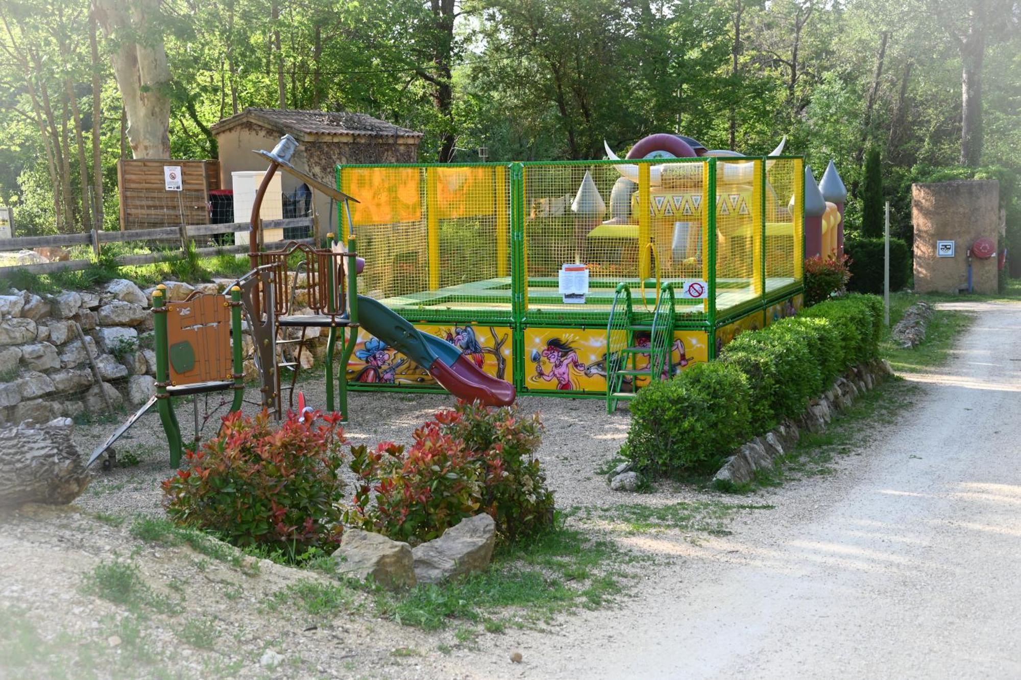 Camping Le Colorado Rustrel Εξωτερικό φωτογραφία