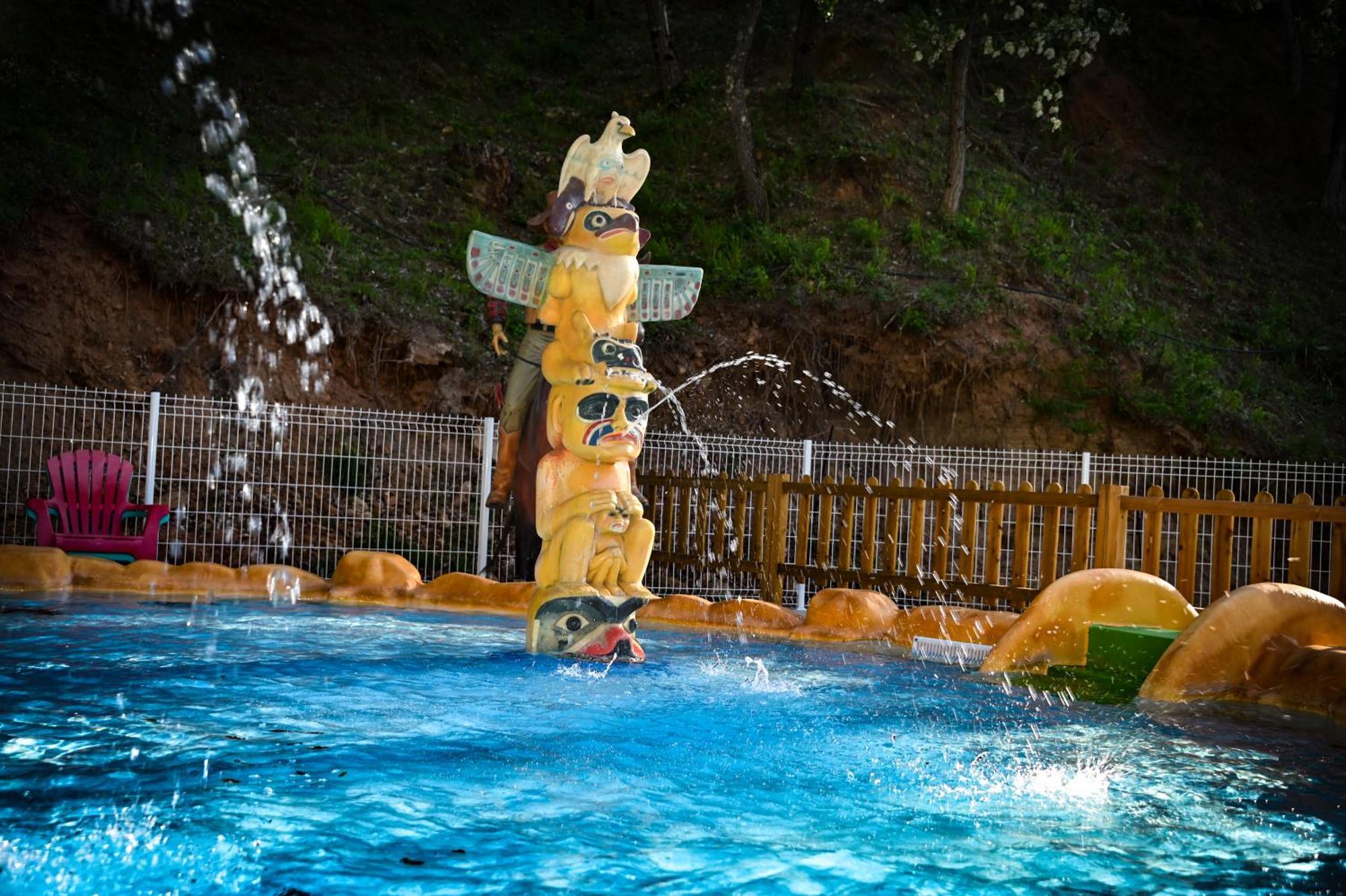 Camping Le Colorado Rustrel Εξωτερικό φωτογραφία