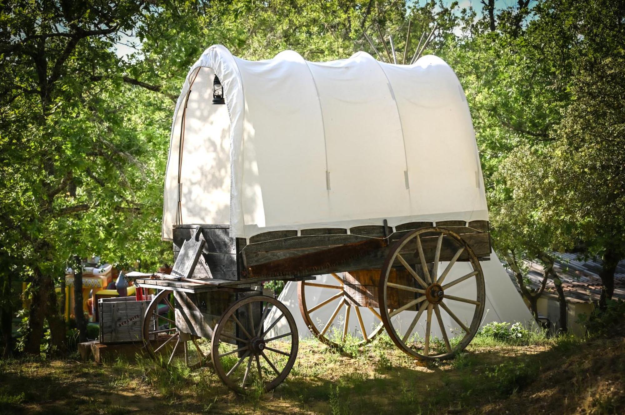 Camping Le Colorado Rustrel Εξωτερικό φωτογραφία