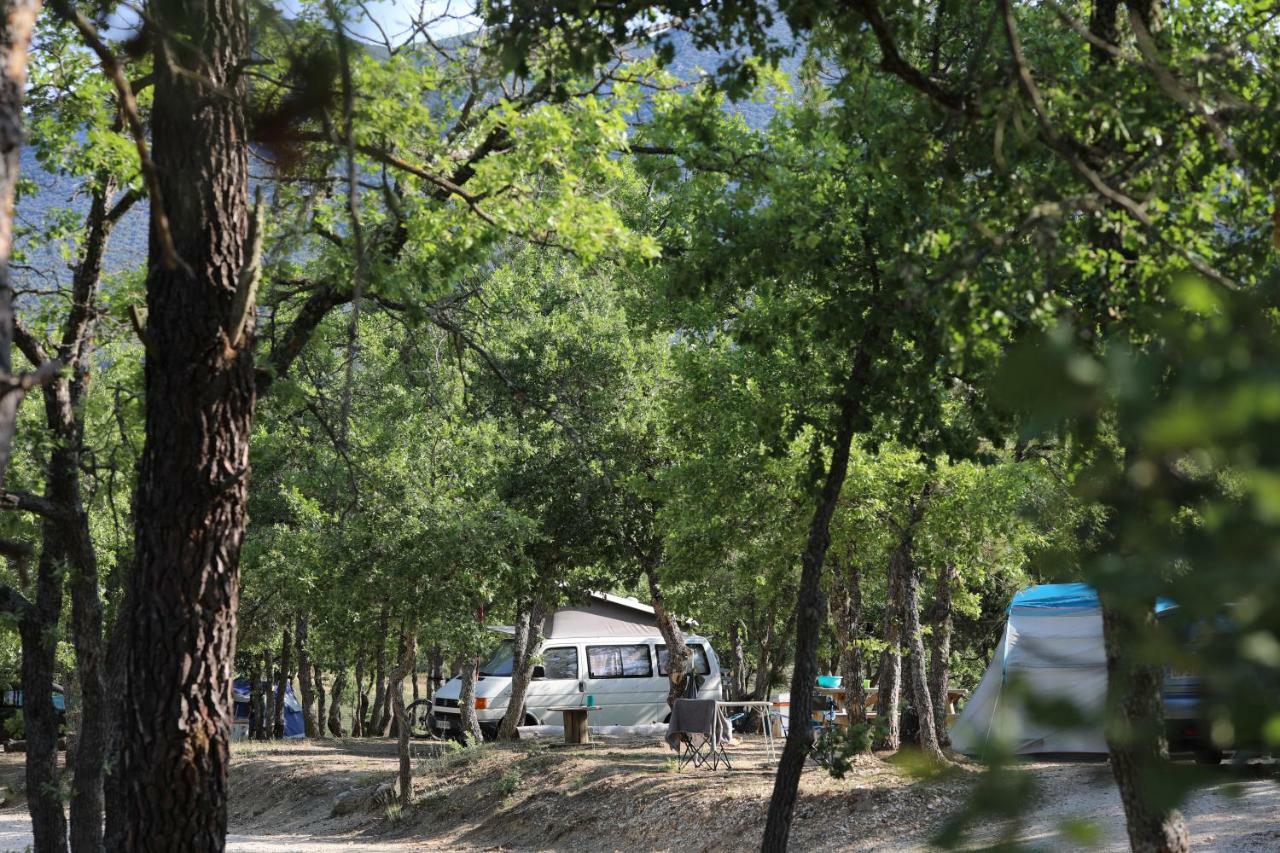 Camping Le Colorado Rustrel Εξωτερικό φωτογραφία